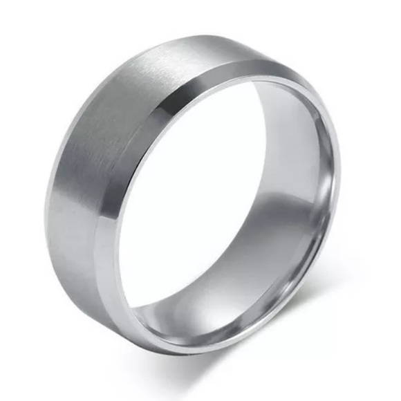 👑HP🔥Men titanium stainless steel 8MM wide ring - Picture 4 of 5